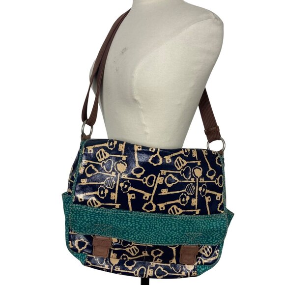 Fossil Key Per Coated Canvas Messenger Bag Blue Key Print Adjustable Strap - Picture 1 of 16